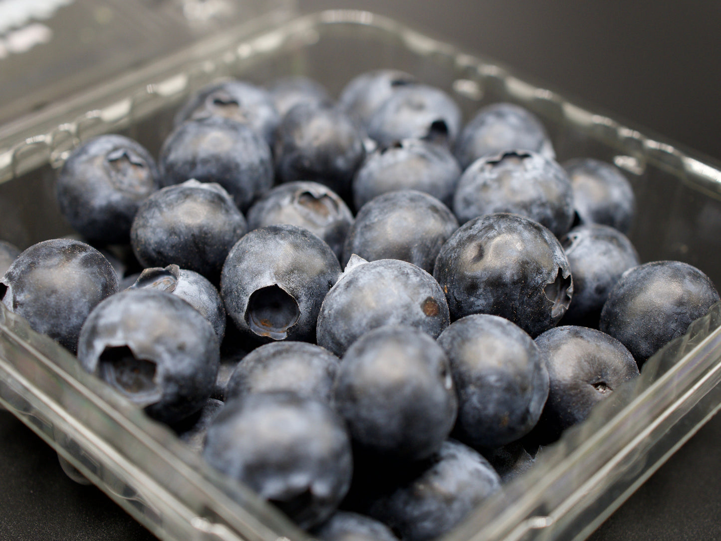 Blueberries 6 oz Clamshell